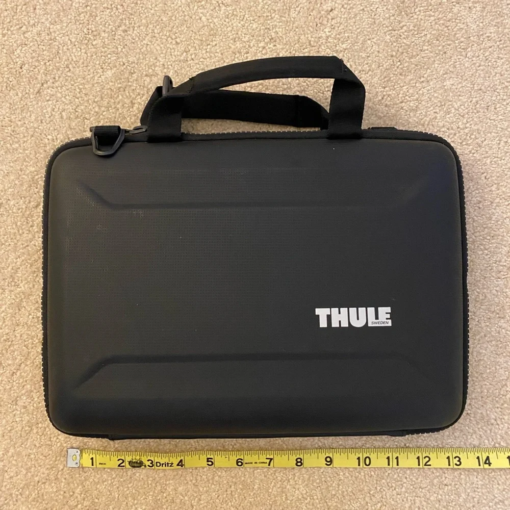 Thule Guantlet Attache Laptop Case Bag 13